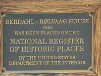 Federal plaque designating the historic status of the Berdahl-Rølvaag House