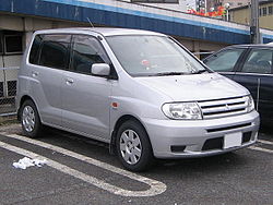Mitsubishi-miragedingo 1st kouki-front.jpg