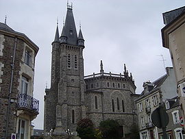Chateaubourg Eglise Saint Pierre.jpg
