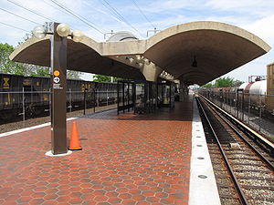 Deanwood station from inbound end of platform.jpg