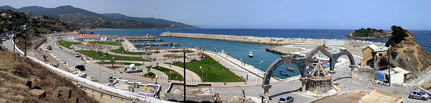 Overview of the port of Tigzirt