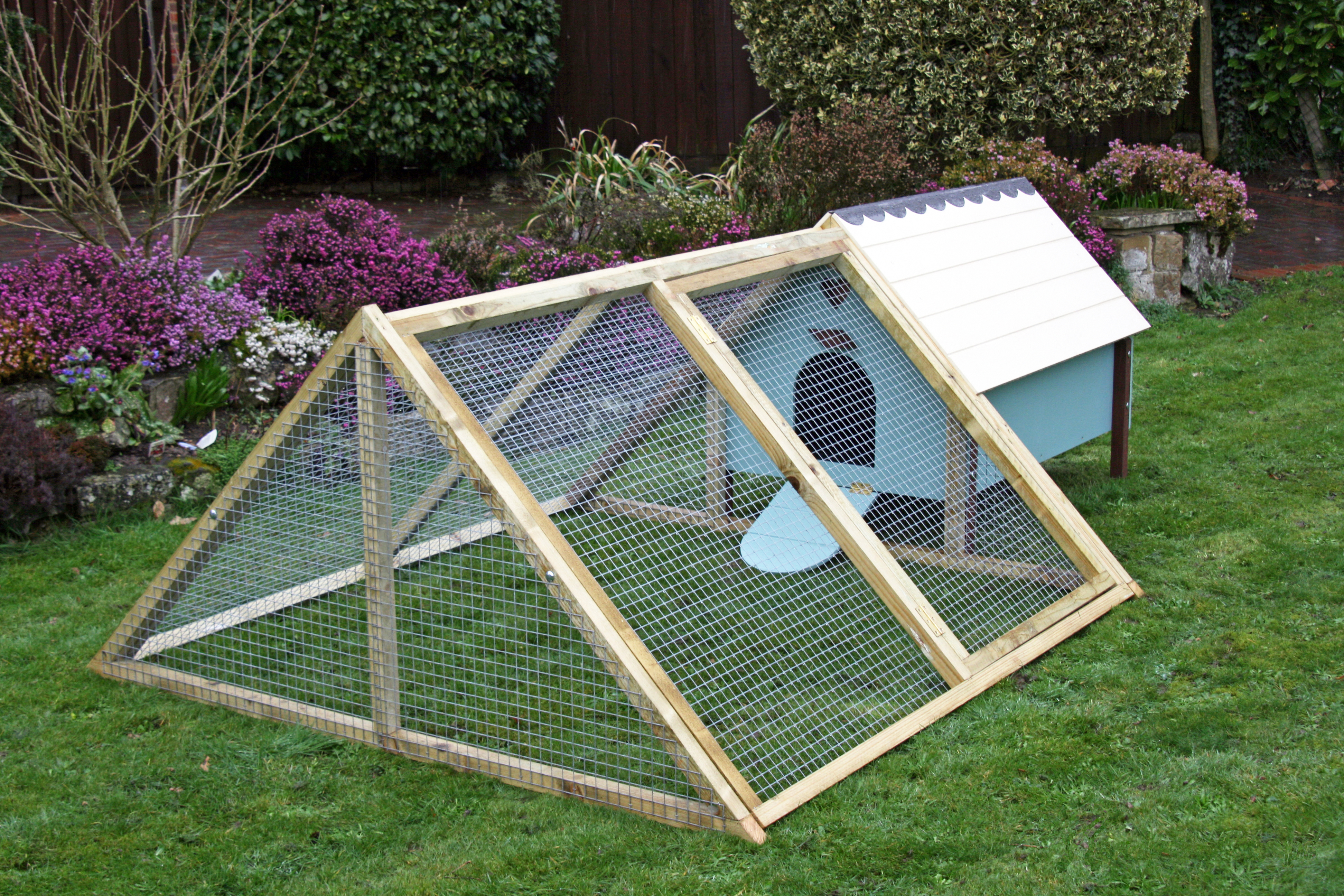 henhouse atffixed to an 'A-frame' enclosure
