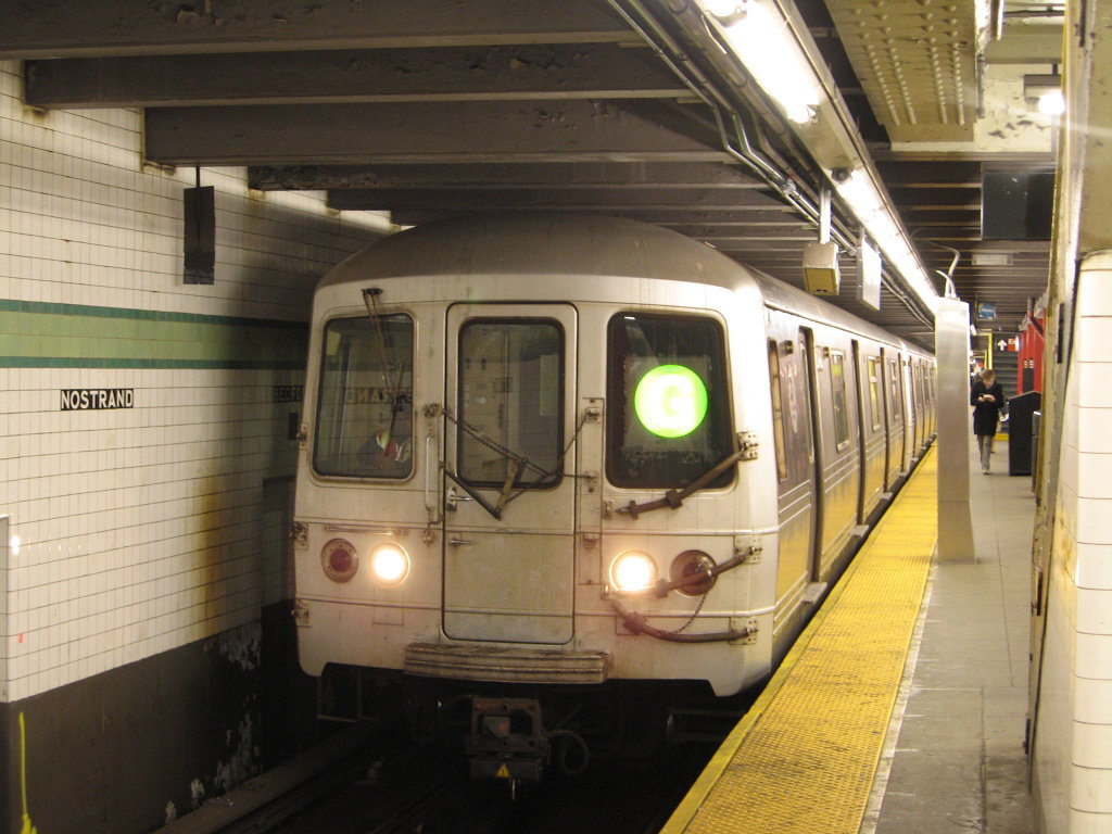 NYC_Subway_6248_on_the_G.jpg