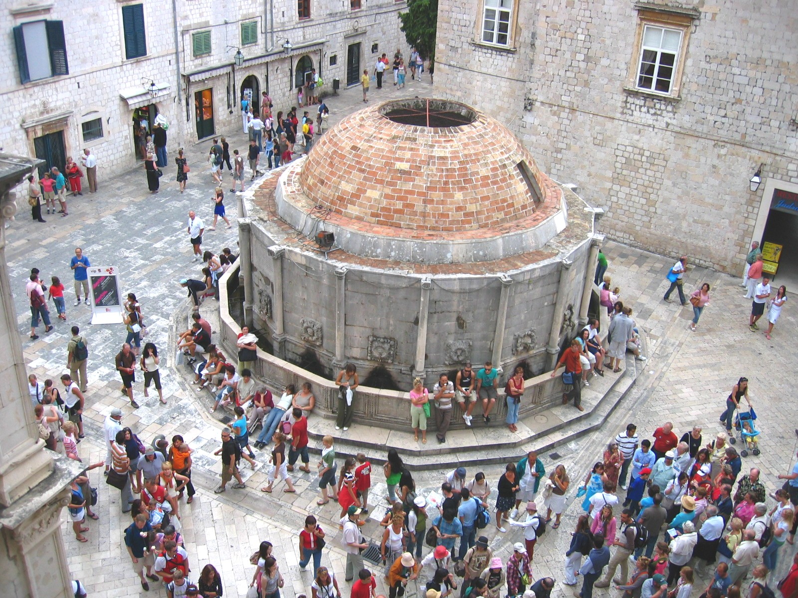 Onofrio's_Fountain,_Dubrovnik,_Croatia.JPG (1600×1200)
