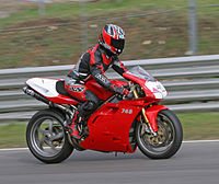 Ducati 748 - 02.jpg