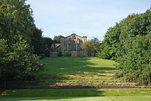 A picture of the Durham School chapel seen from below in the area of the main schol buildings
