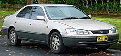 1997–2000 Toyota Vienta (MCV20R) Grande sedan, Australia