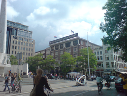 Dam Square 02 977.PNG