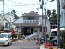 Mukogawa Station.jpg