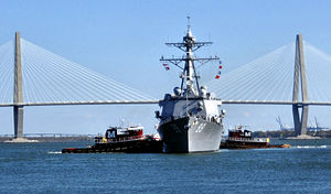 USS Faragut DDG-99 Charleston Harbor Mar 2011.jpg