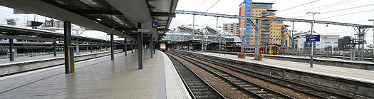 The western end of Leeds Railway station.